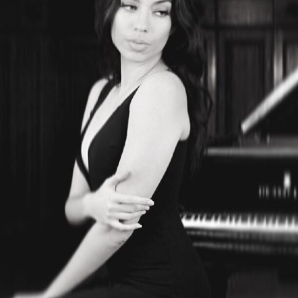 Elina Laivera releases piano album VENTURES (2022)
